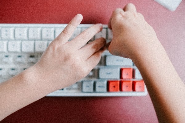 Remove keyboard caps